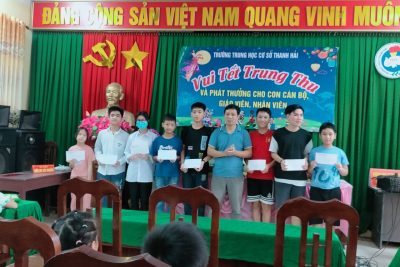 [TRƯỜNG THCS THANH HẢI] Tổ chức vui trung thu và phát thưởng cho con cán bộ, giáo viên, nhân viên nhà trường.