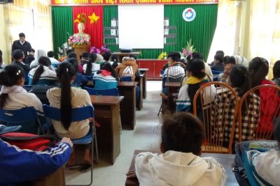 Hình ảnh tiết dạy hướng nghiệp cho học sinh khối lớp 9